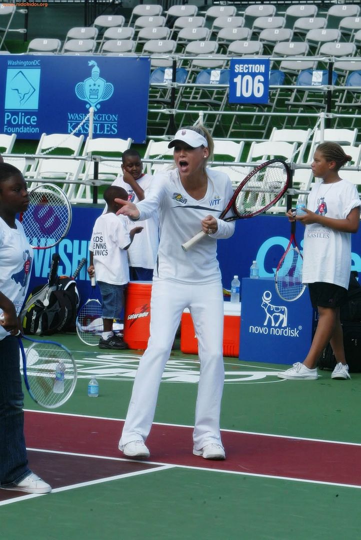 Thread: Anna Kournikova Is Stil...